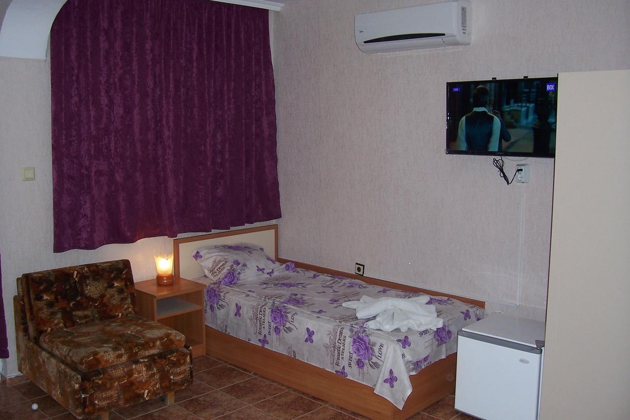 Nelly Guest House 라브다 외부 사진