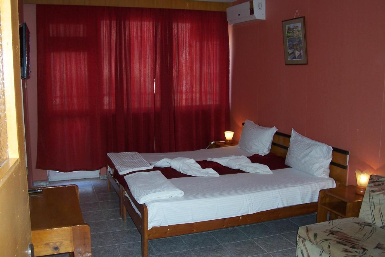 Nelly Guest House 라브다 외부 사진